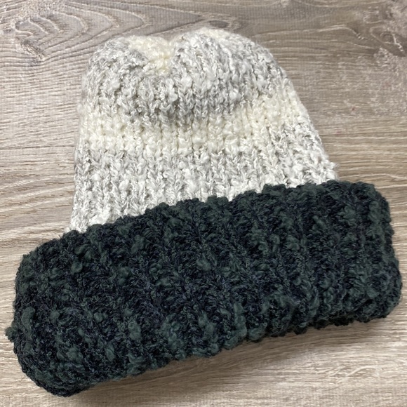 VTG Liz Claiborne beanie - Picture 4 of 5
